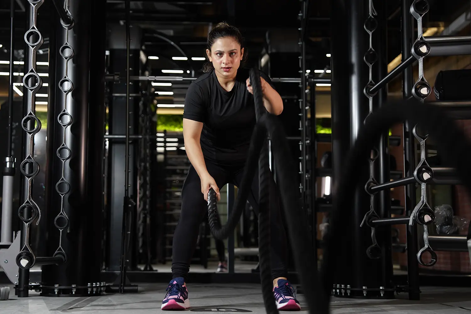 Gold's Gym Bangladesh training